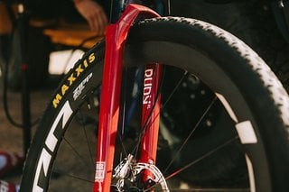 Die neue RockShox Rudy XL bietet bis zu 60 mm Gravel spezifischen Federweg.