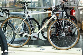Das Finnbar Trout Fixie hat sich James zur Abwechslung selbst gebaut. Das Finnbar Trout Fixie hat sich James zur Abwechslung selbst gebaut.