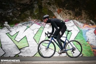 Auf der Straße fühlt es sich fast an wie ein Rennrad