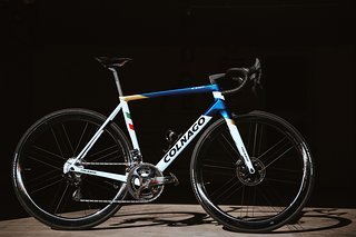 Auch das C68 wird in der für Colnago typischen Bauweise mit Rohren und Muffen gefertigt.