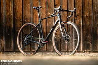 Das Cube Nuroad C:62 SL im Test ist das Top-Modell mit dem neuen Gravel-Carbon-Rahmenset