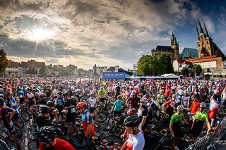 Die Jedermanntour zieht tausende Hobby-Rennradfahrer an