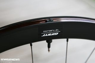 Das Tubeless Felgenband ist bereits ab Werk montiert