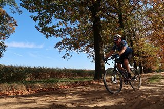 Heidelandschaft, Wälder und Felder. Kaum Siedlungen...