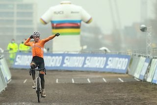 Van der Poel freute sich auch über seinen 4. Weltmeistertitel im Cross