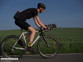 Mit Aero-Laufrädern wie den Swiss Side Hadron 485 Classic sieht jedes Rennrad schneller aus