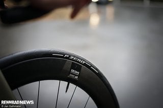 Der neue Pirelli P Zero Race will der schnellste Clincher-Reifen der Italiener bisher sein