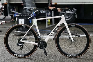 Bei der Tour de France startet der Franzose Éllie Gesbert mit dem Canyon Ultimate CF SLX TDF