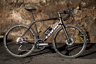 Das Look 785 Huez ist ein Rennrad speziell für Bergetappen und Marathons.