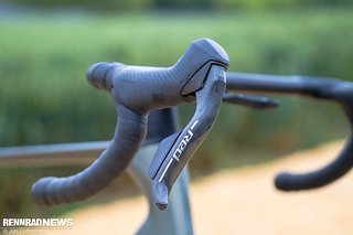 Die SRAM Red XPLR Gruppe liefert top Brems- und Schaltperformance. Die SRAM Red XPLR Gruppe liefert top Brems- und Schaltperformance.