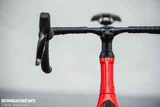 Die schlanke Front teilt die BMC Timemachine Road mit den anderen Aero-Rennrädern im Test.