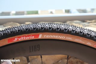 Verbaut werden Vittoria Terreno Reifen in 40 mm Breite