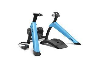 Mit einem Preis von 249 Euro ist der Tacx Boost vor allem für Einsteiger ins Indoor-Training interessant.