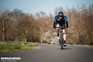 Für einen Aero-Helm hat der Giro Eclipse Spherical relativ viele Lüftungsöffnungen