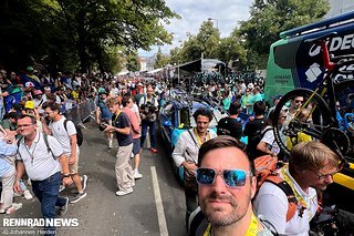Selfie-Zeit inmitten von sehr, sehr vielen Leuten und Fahrrädern.