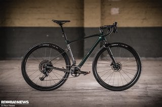 Das Giant Revolt X Advanced Pro 0 Gravel Bike.