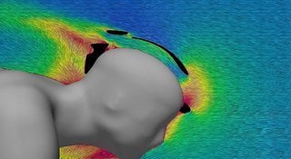 Mit CFD (Computational Fluid Dynamics) Berechnungen wurden die Luftflüsse im Helm berechnet und optimiert.