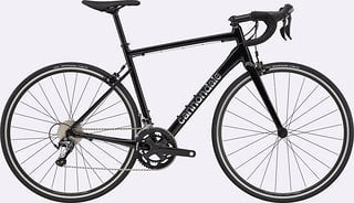 Wen Felgenbremsen, und außen verlegte Züge nicht abschrecken, der findet im Cannondale CAAD Optimo 2 ein solides Einsteiger-Rennrad.