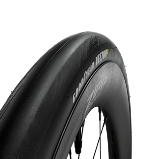 Der 40 mm breite Goodyear Vector R XPLR wurde speziell für den Straßeneinsatz auf der 303 XPLR Felge entwickelt Der 40 mm breite Goodyear Vector R XPLR wurde speziell für den Straßeneinsatz auf der 303 XPLR Felge entwickelt