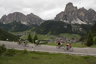 Trotz dunklen Wolkenfetzen blieb unser Team am zweiten Tag trocken.