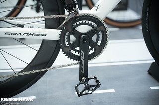 Die Gruppe hat auch eigene Kurbeln, aber eine Powermeter-Kombi liegt bei Magene auf der Hand. Die Gruppe hat auch eigene Kurbeln, aber eine Powermeter-Kombi liegt bei Magene auf der Hand.