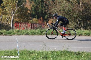 Das Handling ist sehr sportlich und äußerst präzise.