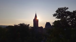 Sonnenaufgang am Karlsplatz in Eisennach vor dem Orbit Thüringen.