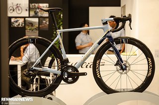Ein Hauch von Dubai-Schokolade umweht das Wiliere Vertikale SLR. Ein Hauch von Dubai-Schokolade umweht das Wiliere Vertikale SLR.
