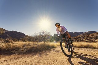 Wenn die Sonne brennt wird der Akku des Garmin Edge 1040 Solar geladen