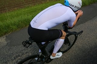 Mit dem Aero Tri Suit sollen sich auf dem Bike mächtig Watt sparen lassen.