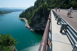 Neben einer landschaftlich abwechslungsreichen Streckenführung dürfen sich die Teilnehmer darüber hinaus auf mehr als 20 Pässe freuen.