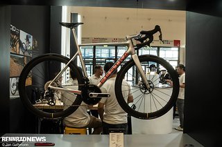 QO Race Kurbel an einem Festka Spectre Rennrad in farblich passender Abstimmung. QO Race Kurbel an einem Festka Spectre Rennrad in farblich passender Abstimmung.