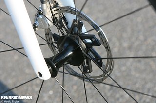 Die Bremsen der neuen SRAM Red AXS Gruppe sind sowohl in Funktion als auch in der Handhabung herausragend.