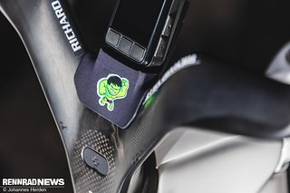Der Hulk in Weltmeister-Bib prangte auf allen Bikes von Pogi.