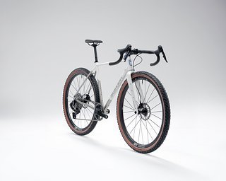 Die Berliner Boutique-Marke Standert verpasst dem Edelstahl-Gravelbike ein Update. Die Berliner Boutique-Marke Standert verpasst dem Edelstahl-Gravelbike ein Update.