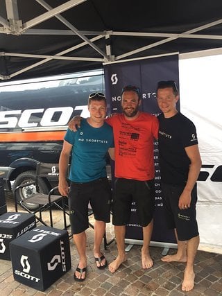 Chris Scott ist auf Grund des tollen täglichen Service der Scott Crew (Volker Klaus und Andreas) besser in Schuss als vor der Transalp.