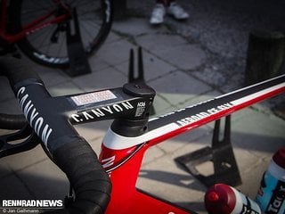 Viel Platz für die Kursinfo am H36 Aero-Cockpit von Canyon