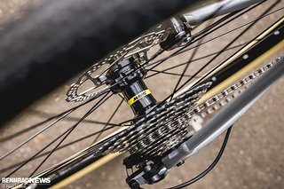 Die Mavic Allroad-Systemlaufräder sind dem Radon Regard 10.0 vorbehalten.