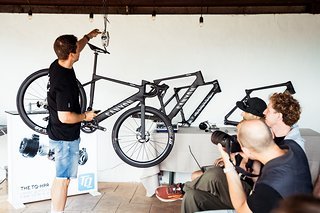 Wir haben es gesehen – der Dream Built mit Schmolke Parts wiegt tatsächlich knapp unter 10 kg.