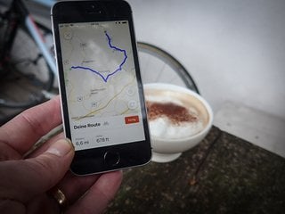 Beim Kaffee noch schnell die Route am Smartphone planen?