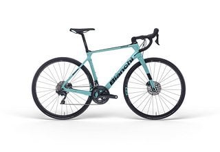 Das Bianchi Infinito XE gibt es in traditionellem Celeste...