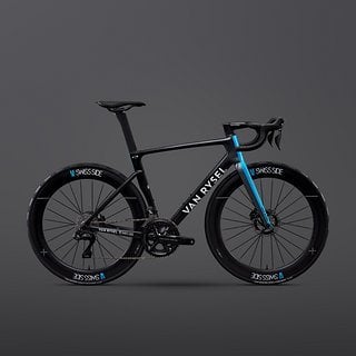 Das Team fährt das neue Van Rysel RCR Pro Dura Ace Di2 Rennrad