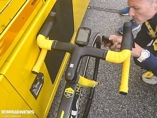 Das integrierte Carbon-Cockpit gab es am R5 bisher nicht.