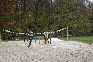 Der neue Bombtrack NRW Cross-Cup Lauf in Bonn hat alles, was das Crosser-Herz begehrt