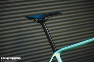 Bei der Sattelstütze hat Avona die Erfahrung gemacht, dass sich eine zu starke Aero-Optimierung sehr nachteilig auf den Sitzkomfort auswirkt