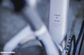 Das Gewicht des Rahmens solo soll bei 1.990 g in Größe M liegen laut Mondraker. Das Gewicht des Rahmens solo soll bei 1.990 g in Größe M liegen laut Mondraker.