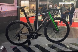 RCR-„Teamedition“ mit Shimano Dura Ace Di2 und Swiss Side Laufrädern