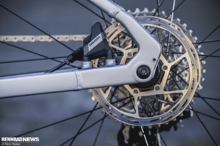 Montagepunkte für Schutzbleche sind ebenfalls vorhanden. Montagepunkte für Schutzbleche sind ebenfalls vorhanden.