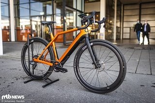 Das Cyklaer E-Gravel Bike mit Fazua Drive 50 Evation ist eine Gemeinschaftsentwicklung von Porsche Digital, Storck und Greyp