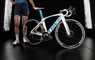 Trek Madone Disc der Trek Segafredo Frauen Mannschaft